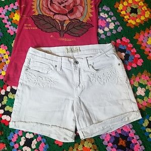 Lucky brand shorts size 26/2 the roll up